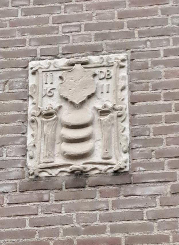 Relief Begijnenstraat 24 (november 2025)