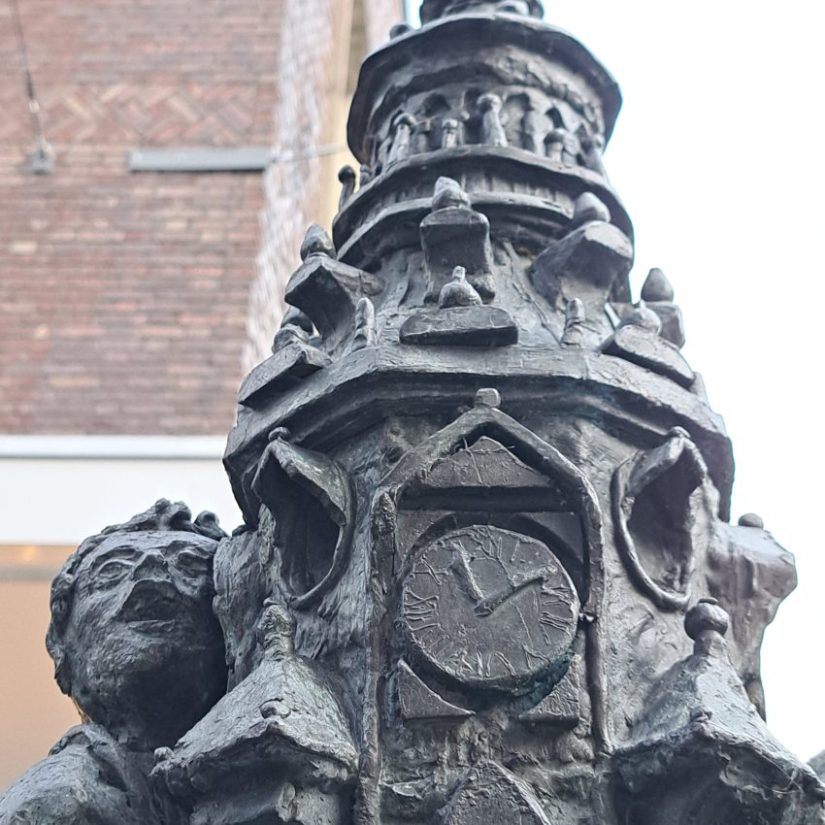 Al mot ik krupen... Ik wil nog een keer sint steven heuren slaon