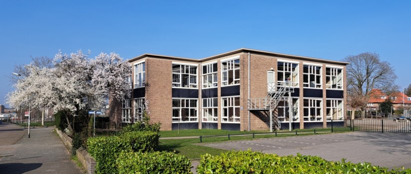 Achterkant Matutina school Galgenveld, J. de Jongh Th. Taen en Th. Nix; tegenwoordig Klein Heyendaal (maart 2026)