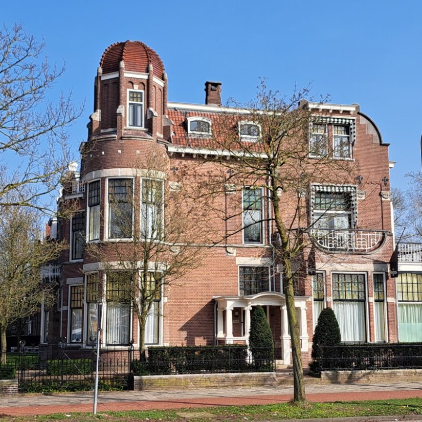 Oranjesingel 51 Prins Bernhardstraat 1, architect Oscar Leeuw (maart 2026)