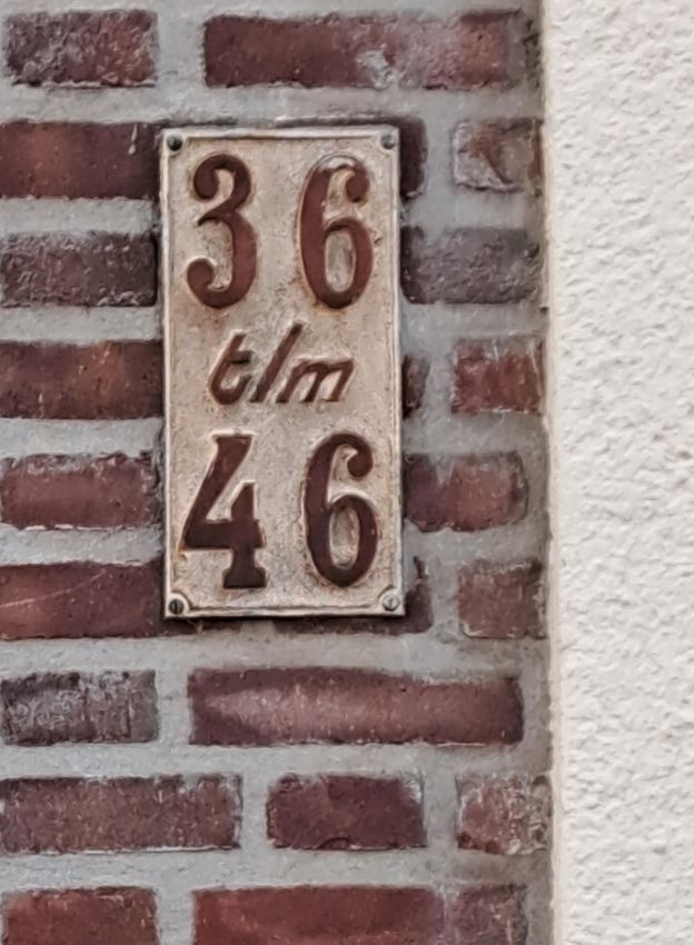 Molukkenstraat bordje 36 46 (maart 2026)