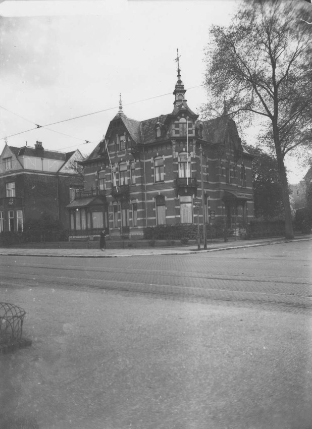 Vondelstraat 1, hoek Van Schaeck Mathonsingel, Vondelstraat 1, 1939 (F10036 RAN)