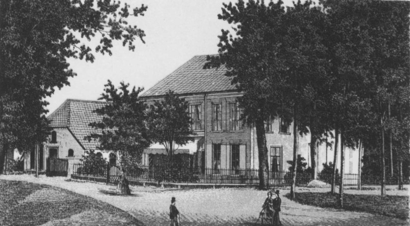 Rechts de Dorpsstraat (de latere Korte Bredestraat) en links de Bredestraat ; in het midden het huis Beau Lieu, 1875-1880 (F19102 RAN)