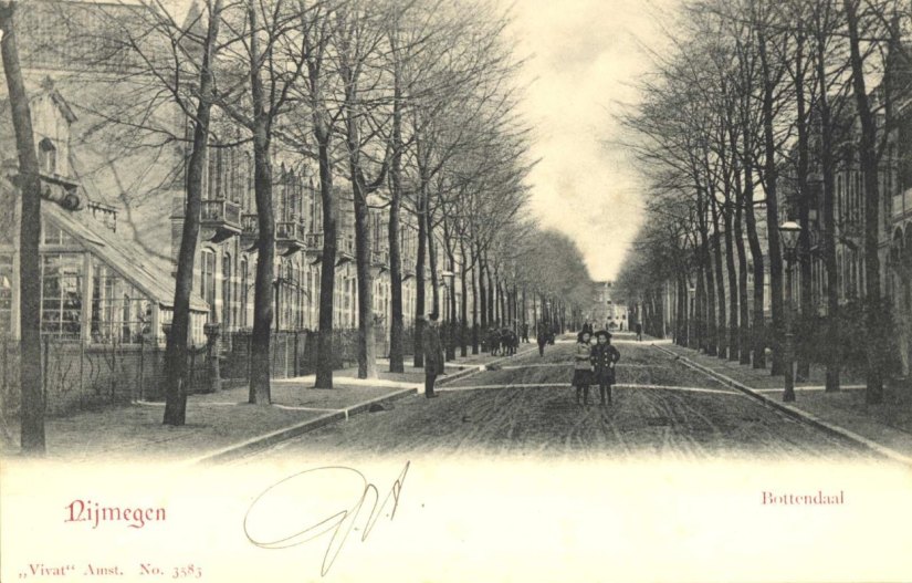 Van Oldenbarneveltstraat, gezien in de richting van de Stijn Buysstraat, 1905 (Vivat, Amsterdam via F29028 RAN)