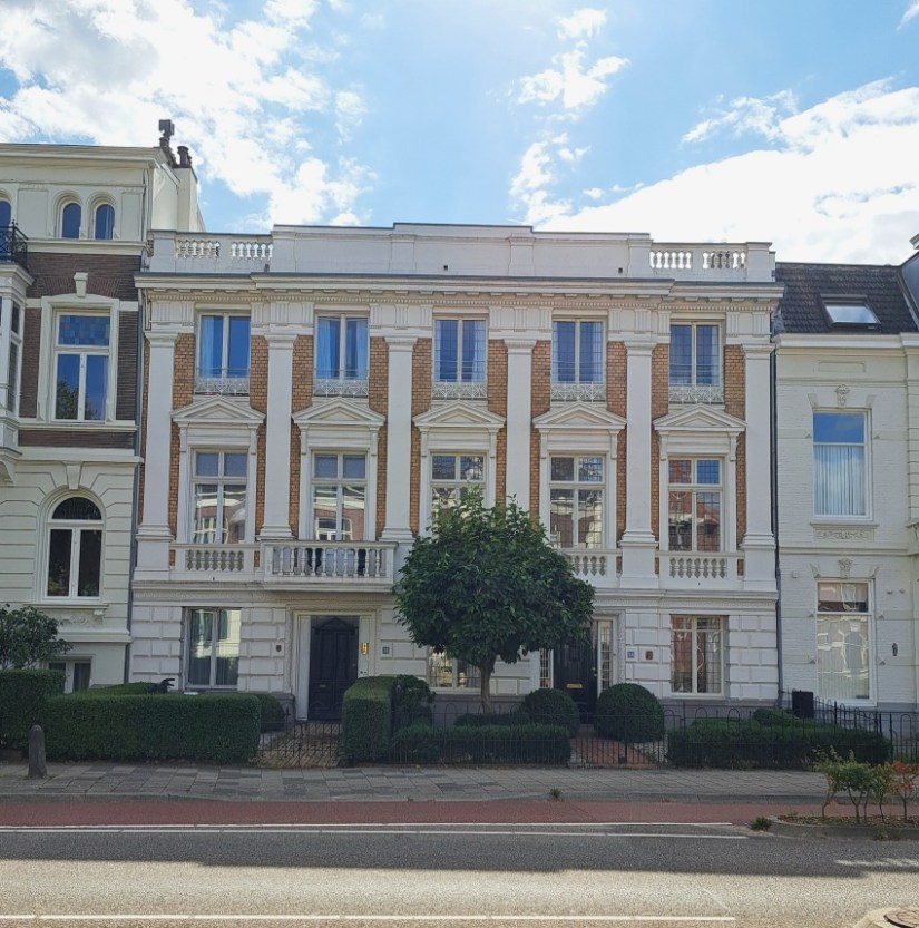 Berg en Dalseweg 54-56 Nijmegen architect mogelijk L.H. Verbrugge Bouwjaar circa1890 (augustus 2026)