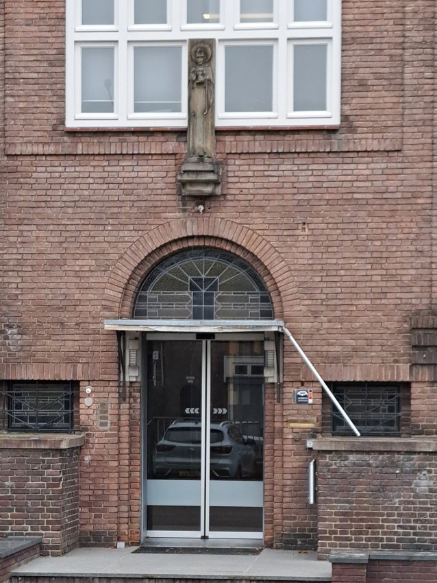 Ingang Augustijner klooster (november 2024)