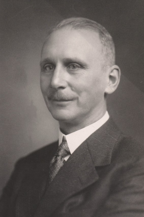 Josephus Cornelius Franciscus (Jos) Margry (7 februari 1888 - 20 maart 1982), architect in 1916 van de R.K. H. Antonius van Paduakerk aan de Groesbeekseweg, 1930-1940 (F87777 RAN)