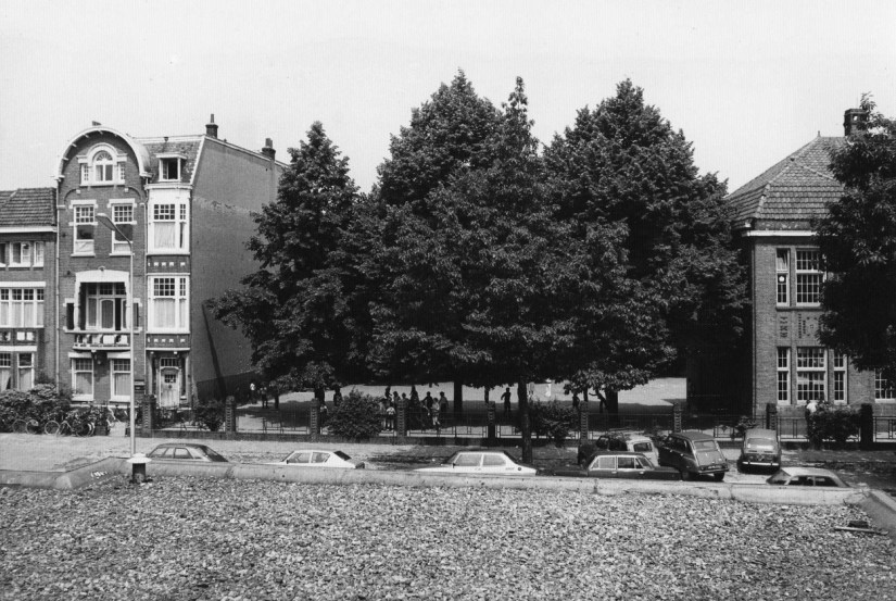 St. Josephschool, later gesloopt ; op deze plek is in 1983 een appartementencomplex gebouwd, Bijleveldsingel 52-60 Centrum Altrade, 9/1981 (F86325 RAN CC0)