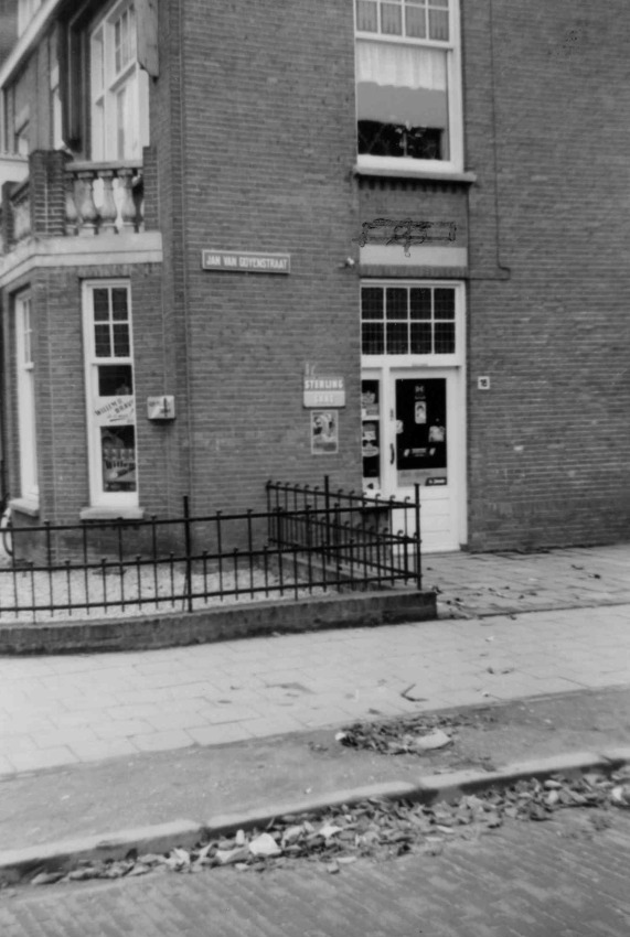 Sigarenzaak Th. Jacobs, Jan van Goyenstraat 16 Hunnerberg, 1957 (F92053 RAN CC0)