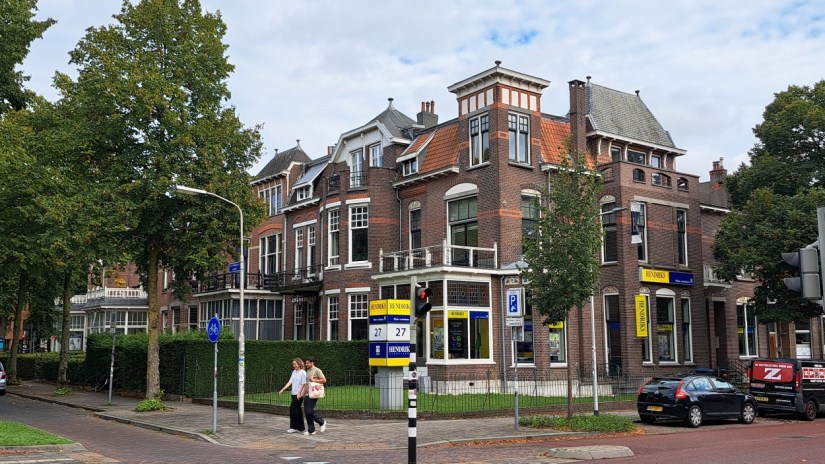 St. Canisiussingel 23, 25 en 27, hoek Prins Hendrikstraat (september 2026)