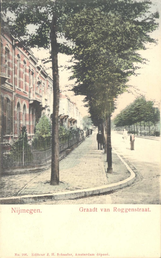 Graadt van Roggenstraat in de richting van de mr. Franckenstraat, Hunnerberg, 1900 (uitgever J.H. Schaefer, Amsterdam via F32302 RAN)