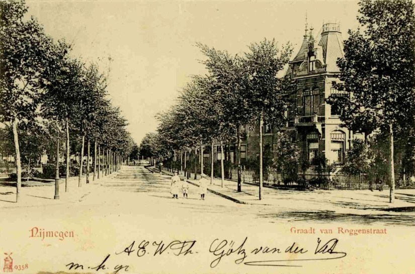 Graadt van Roggenstraat in de richting van de Barbarossastraat; rechts de Mr. Franckenstraat, Hunnerberg, 1902 (F2886 RAN)