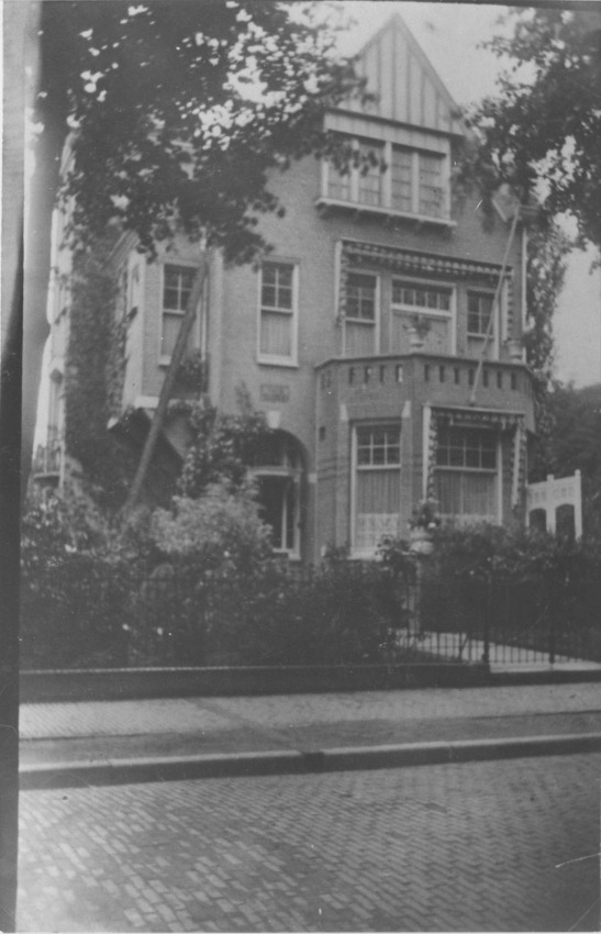 Villa Elisabeth, St. Canisiussingel 16, 1930 (F17510 RAN)